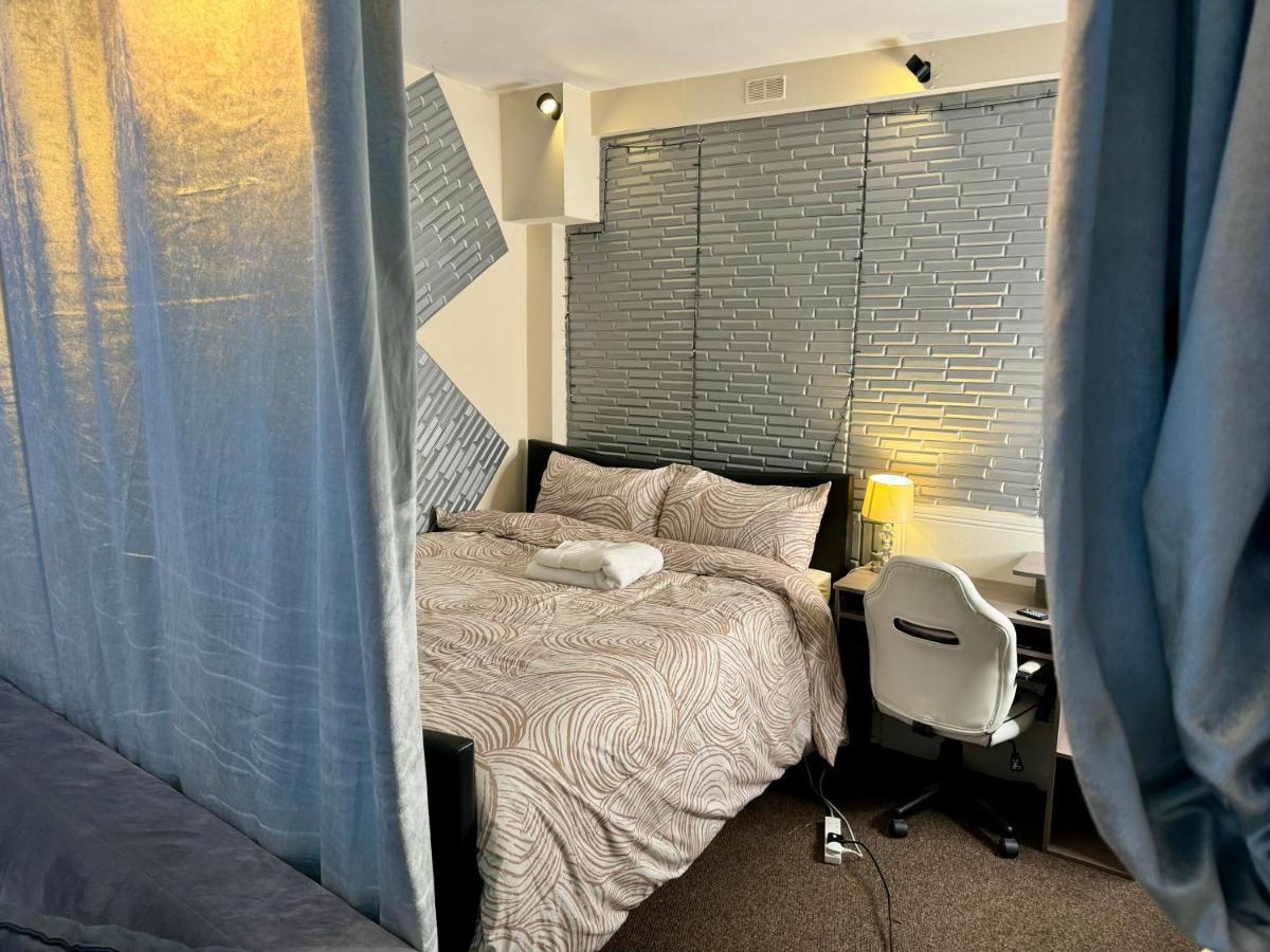 Semay Flat Lejlighed London