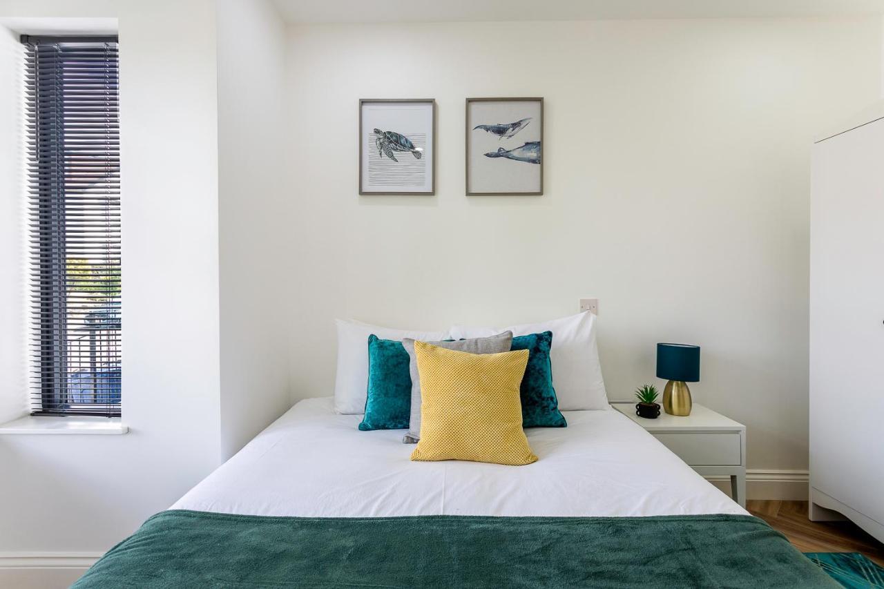 Stunning West Garden Flat 4bed 2 Bath Free Parking 10 Occupancy * Londres