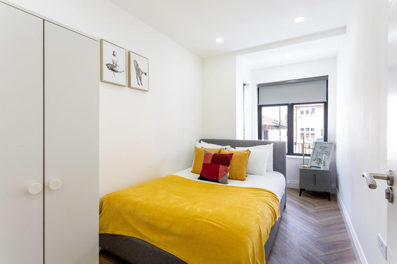 Stunning West Garden Flat 4bed 2 Bath Free Parking 10 Occupancy Appartement Londres