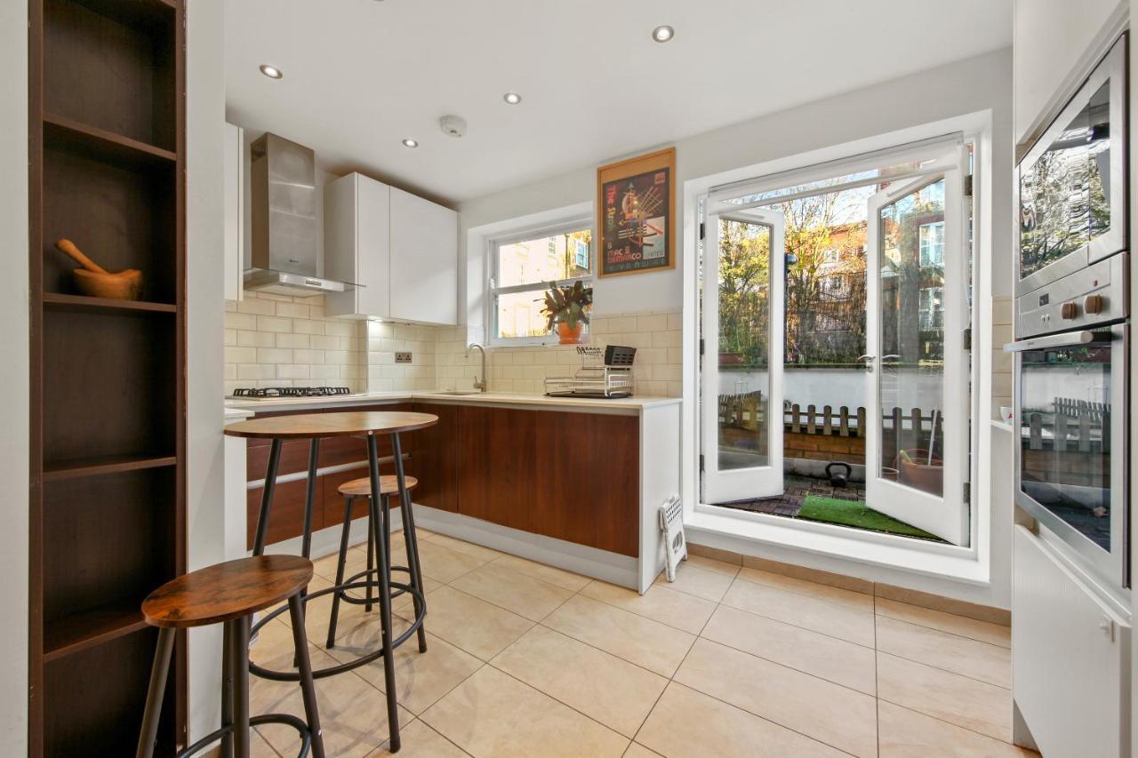 Stylish In Euston And Near Camden With Private Roof Terrace Londen