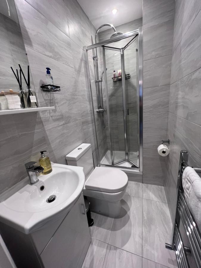 Flat In With Large Patio *