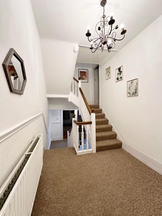 Hannah Place Near Finsbury Park - 4 Double Beds, Ideal For Families, Max 8 People Apartment *