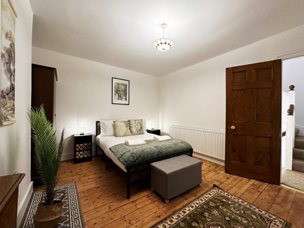 Hannah Place Near Finsbury Park - 4 Double Beds, Ideal For Families, Max 8 People *