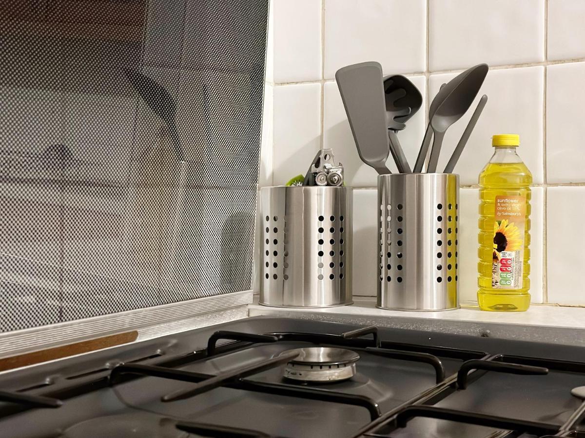 Hannah Place Near Finsbury Park - 4 Double Beds, Ideal For Families, Max 8 People London