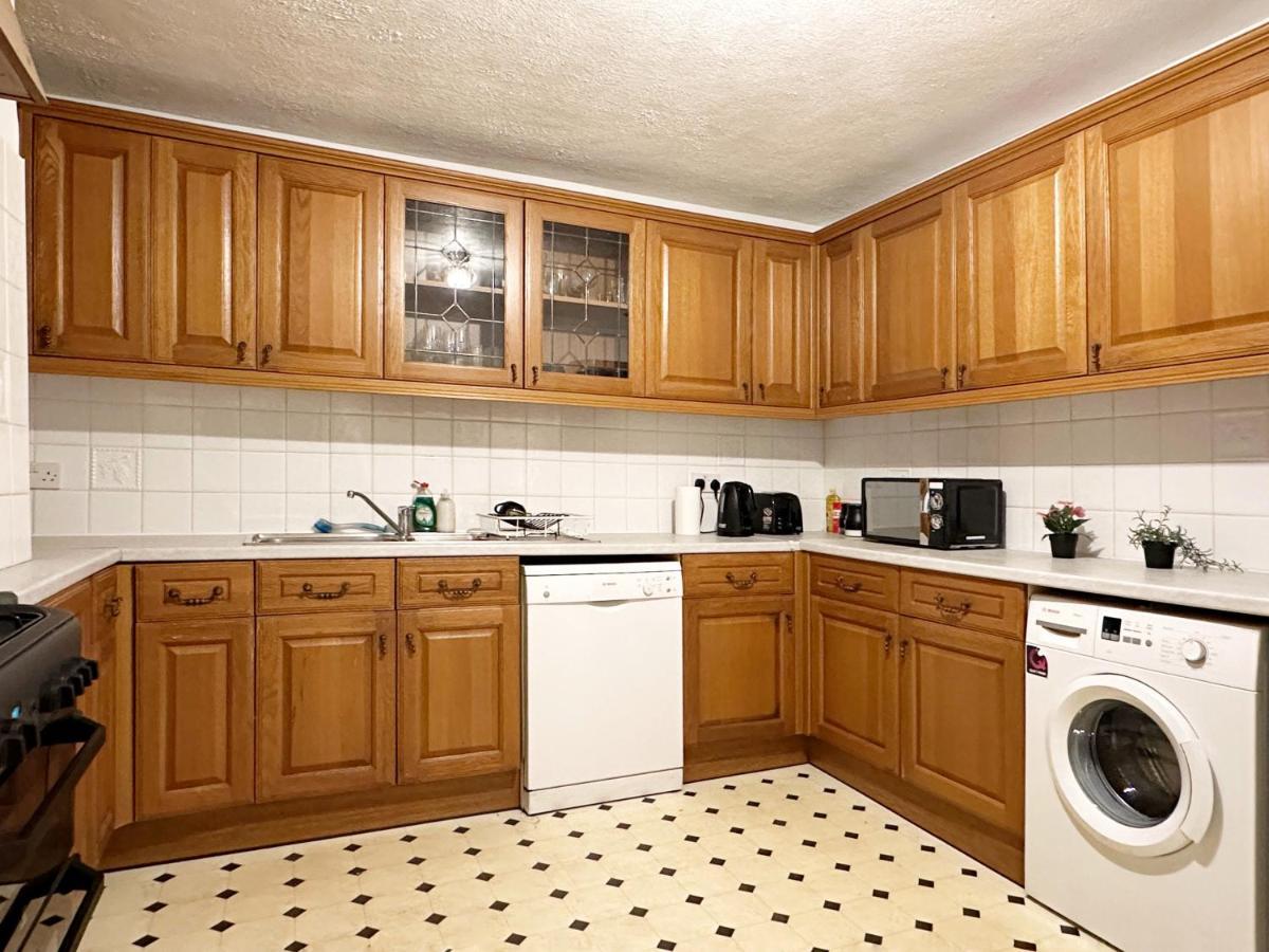 Hannah Place Near Finsbury Park - 4 Double Beds, Ideal For Families, Max 8 People London