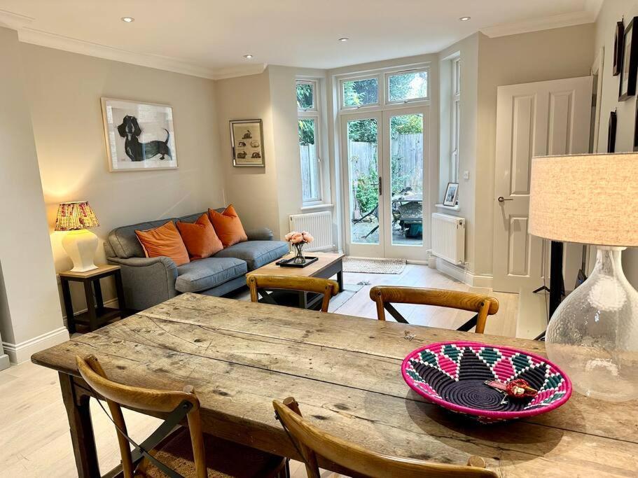 2 Bed Garden - Piccadilly Line * London