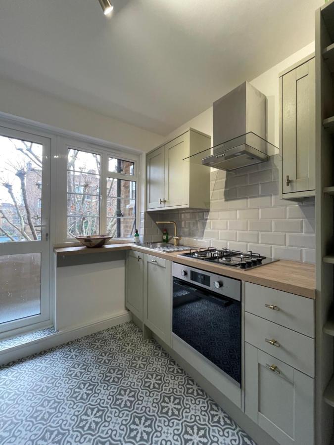 Specious-cozy Maida Vale Apartment *
