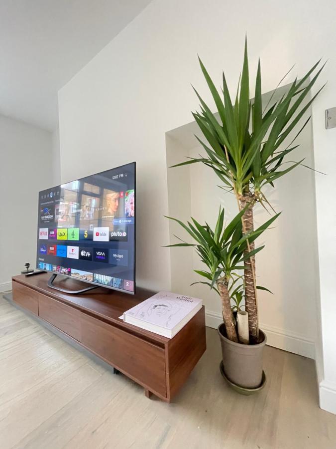 Specious-cozy Maida Vale Apartment *
