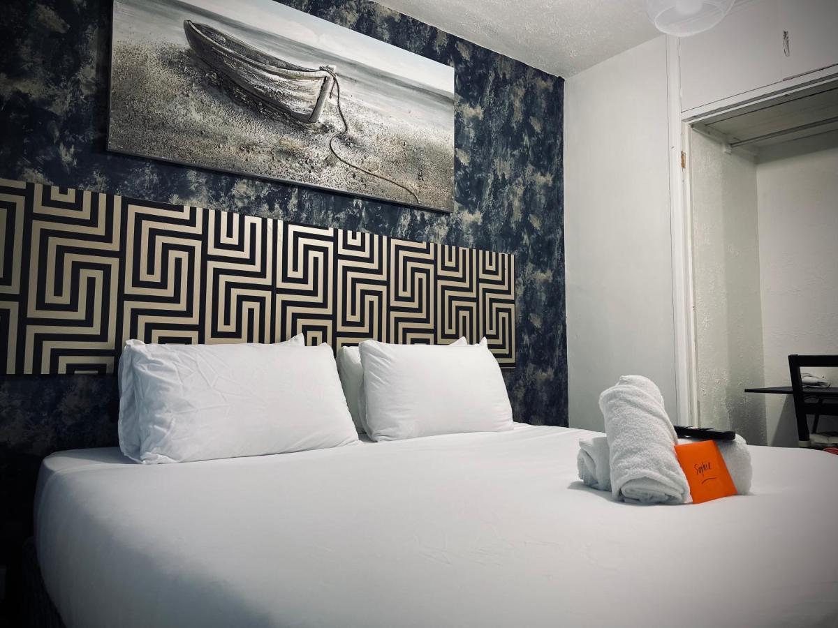 Privatunterkunft R2 Superking Sized Bed & 65