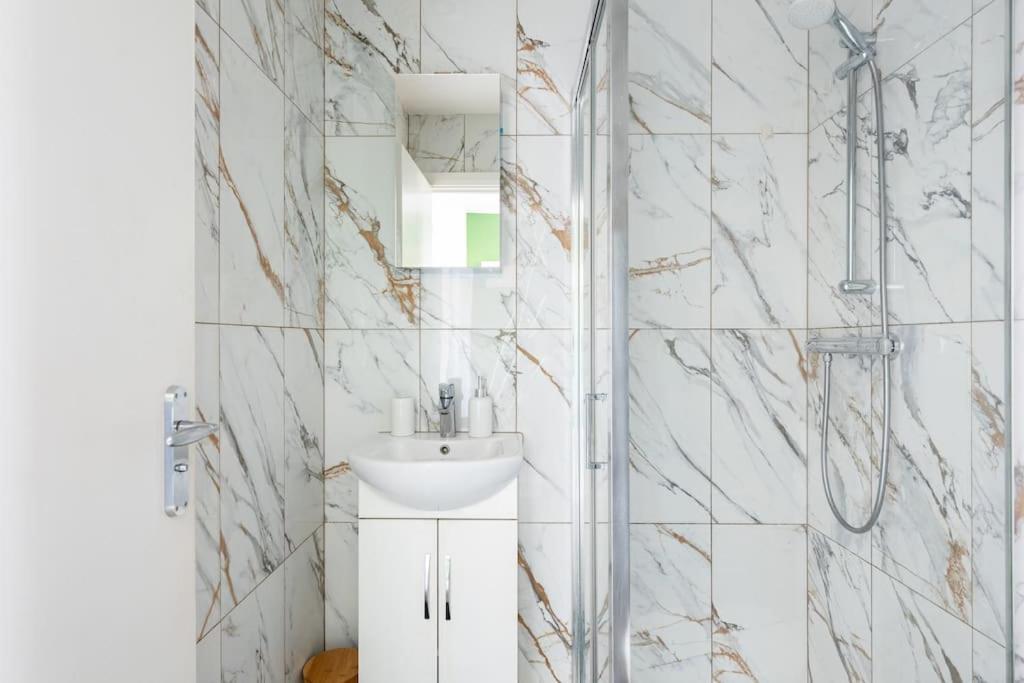 Parkside North - Victoria Line Appartement Londen