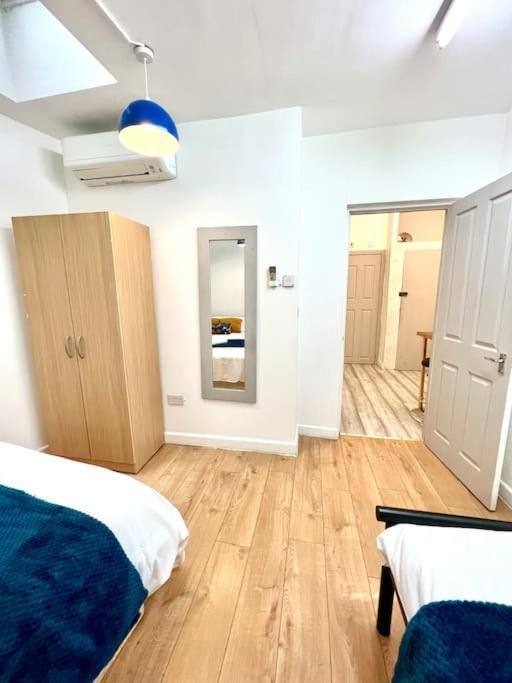 Lägenhet Brilliant One Bedroom Flat In London
