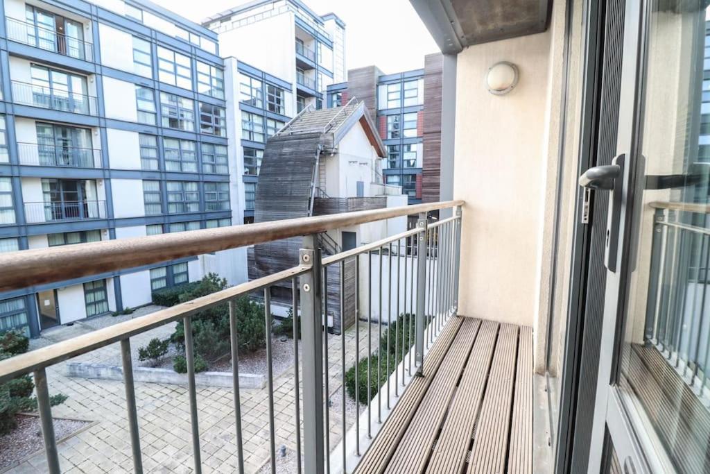 Stylish 1 Bed Flat - 5 Mins From Canary Wharf Appartement