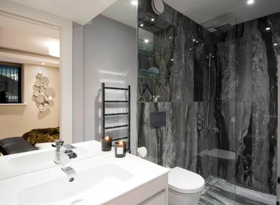 New, Luxury 3 Bed Duplex In Covent Garden Appartamento *