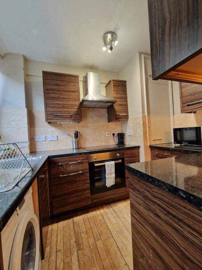 3 Bedrooms Flat Near Russell Square Lejlighed