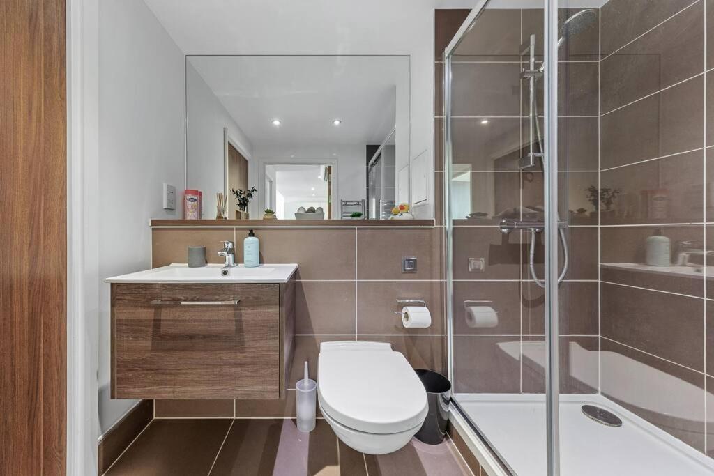 Leilighet Brand New 20 Mins From Waterloo Bp34