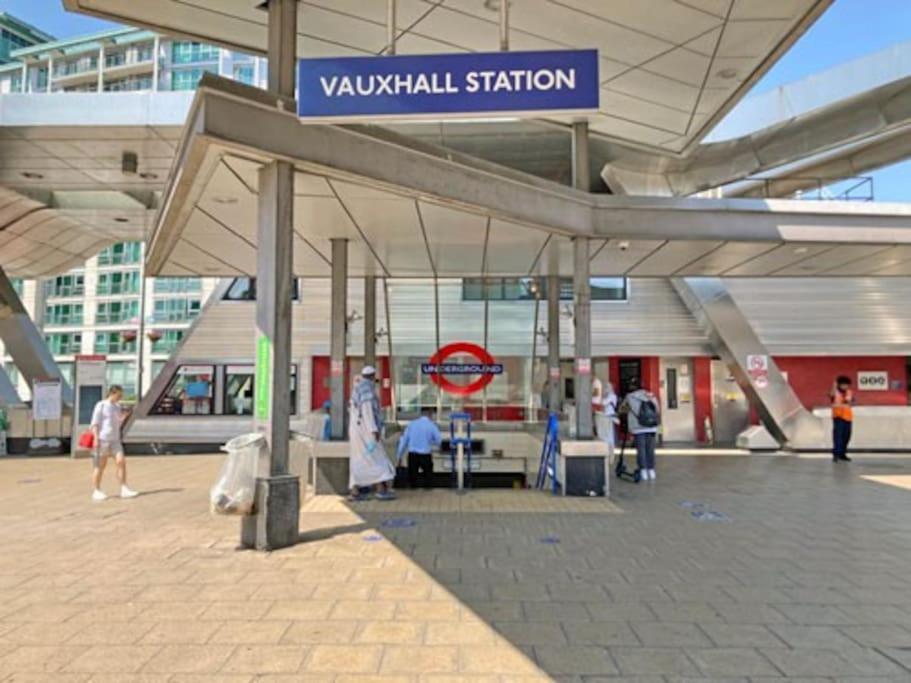 Appartement New 1br Wstunning View, 5 Min Vauxhall St Londen