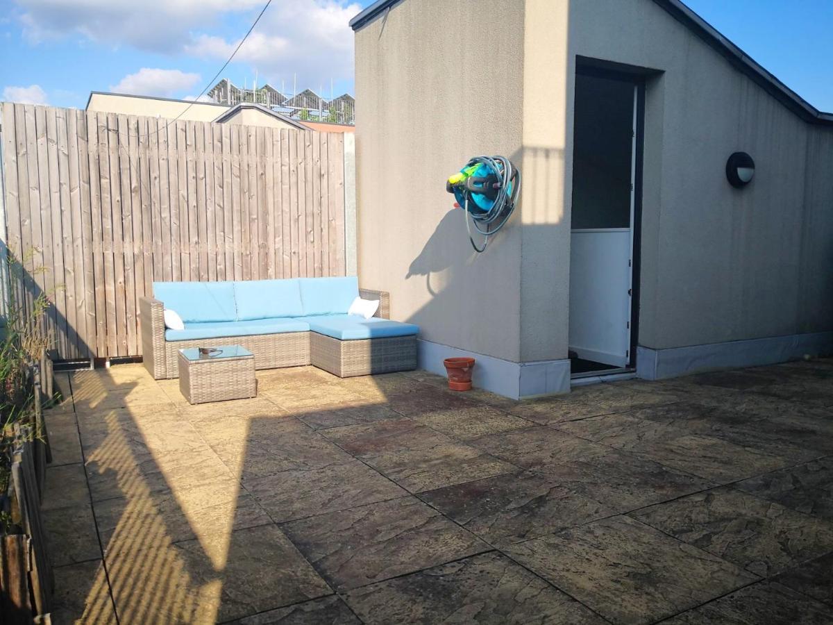 Homely Duplex: East End Rooftop Retreat Near Victoria Park *