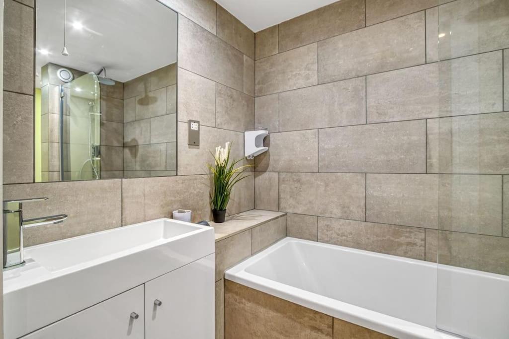 Leilighet Tranquil 2 Bedroom In Southwark- Zone 1 *