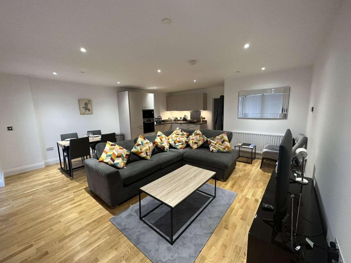 Appartement Lovely 2 Bedroom *