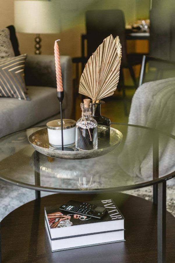 Canary Wharf 2-bed Luxury Haven London