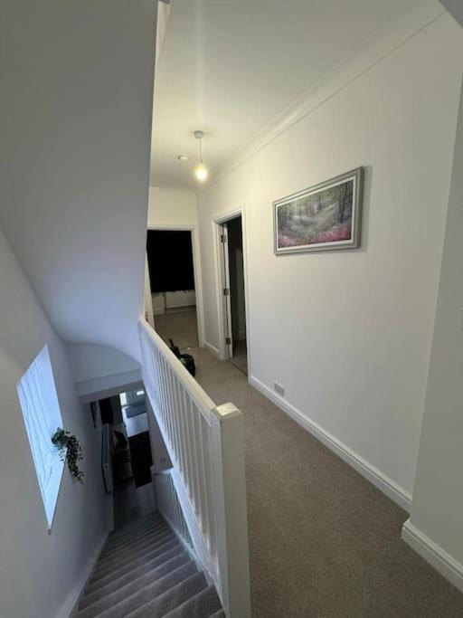 Modern 5 Bed Near Excel -big Ben Holiday home London