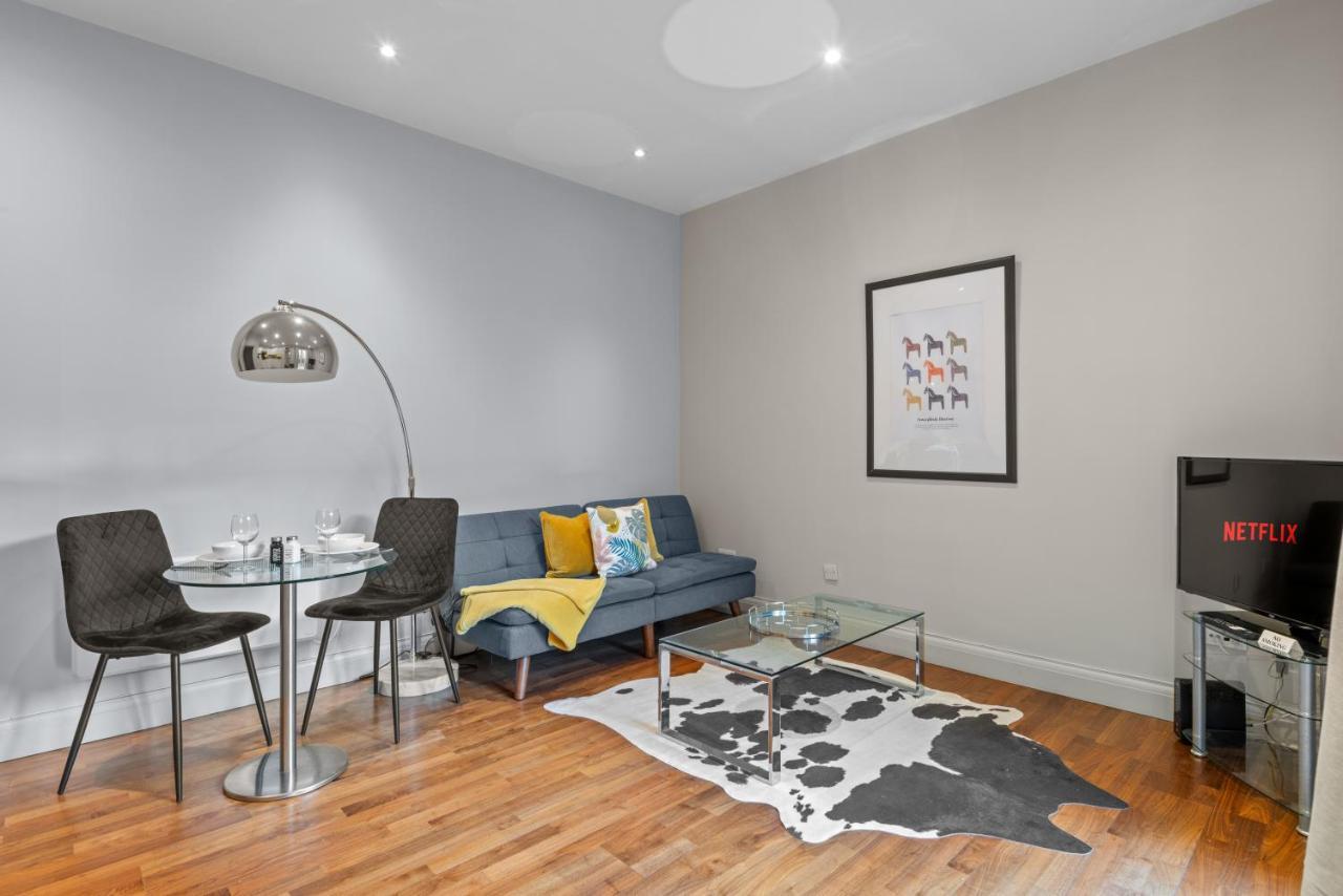 Notting Hill: Stylish 1br With Terrace -