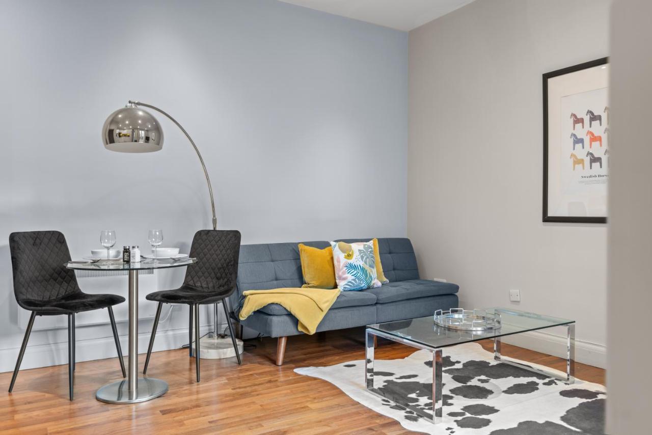 Notting Hill: Stylish 1br With Terrace - Lägenhet