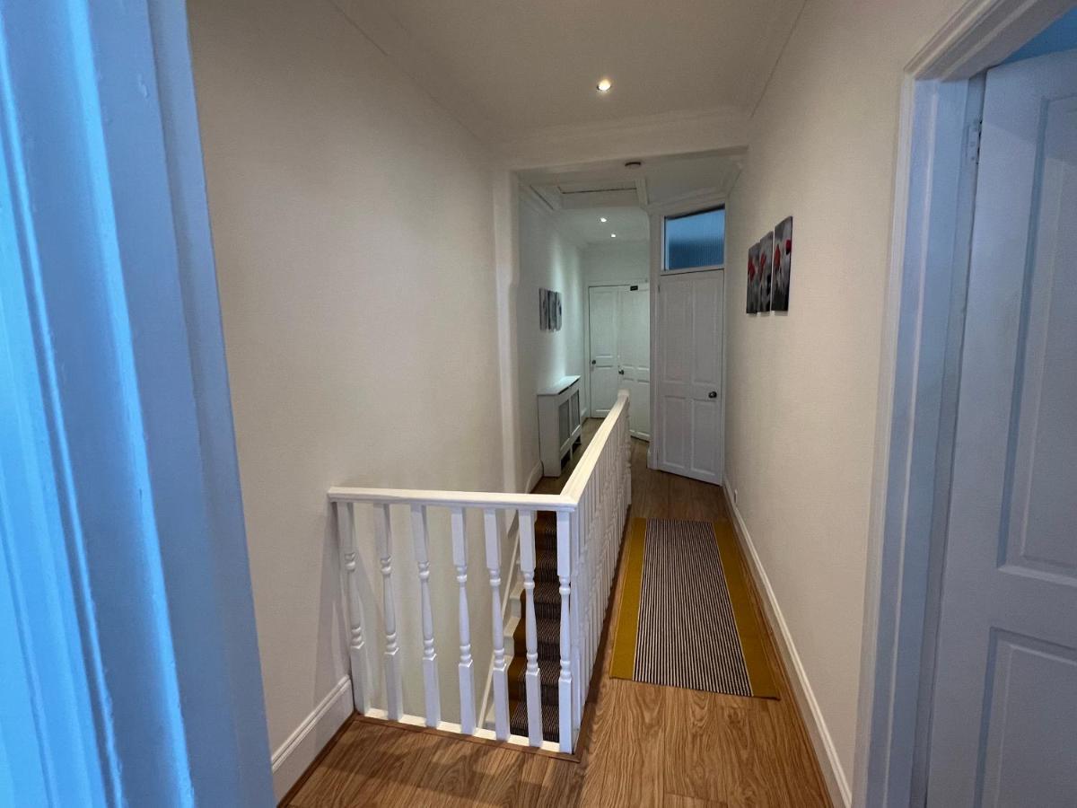 Vakantiehuis 4 Bed House 10 Min Walk To Tube