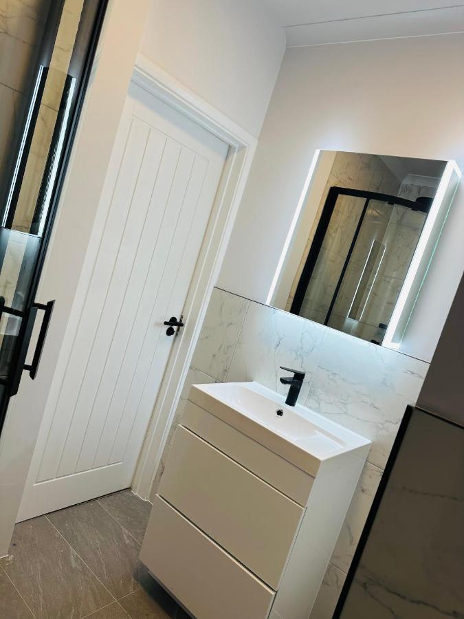 Lägenhet Newly Refurbished 1bedroom 4 Mins Walk To Crystal Palace Station