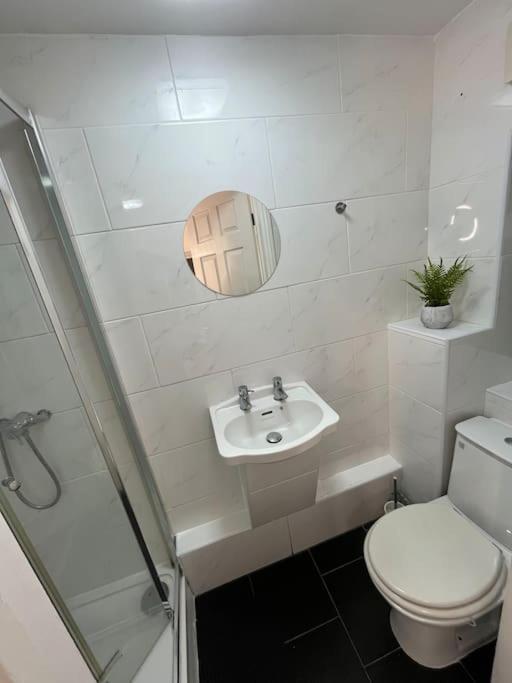 Appartamento Modern & Stylish Haven In Heart Of