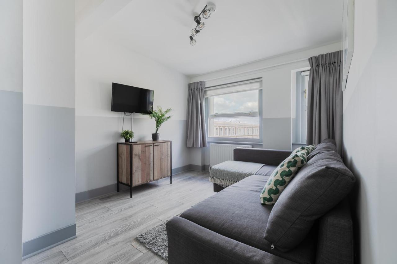 Modern Kensington Apartment London