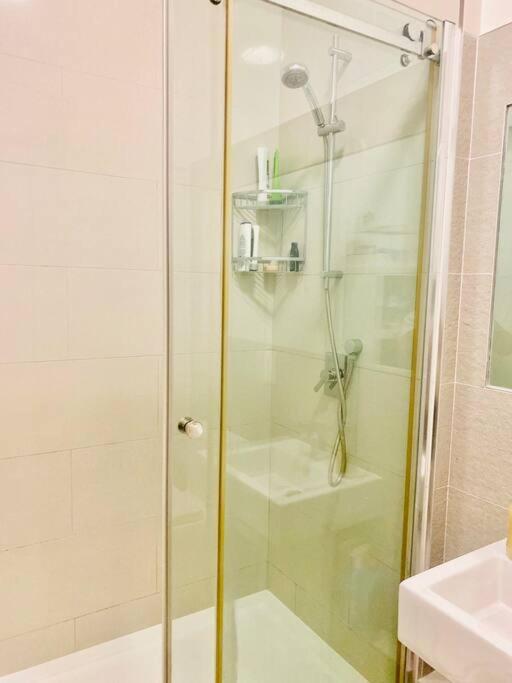 Apartment Chic In Leicester Sqaure! *