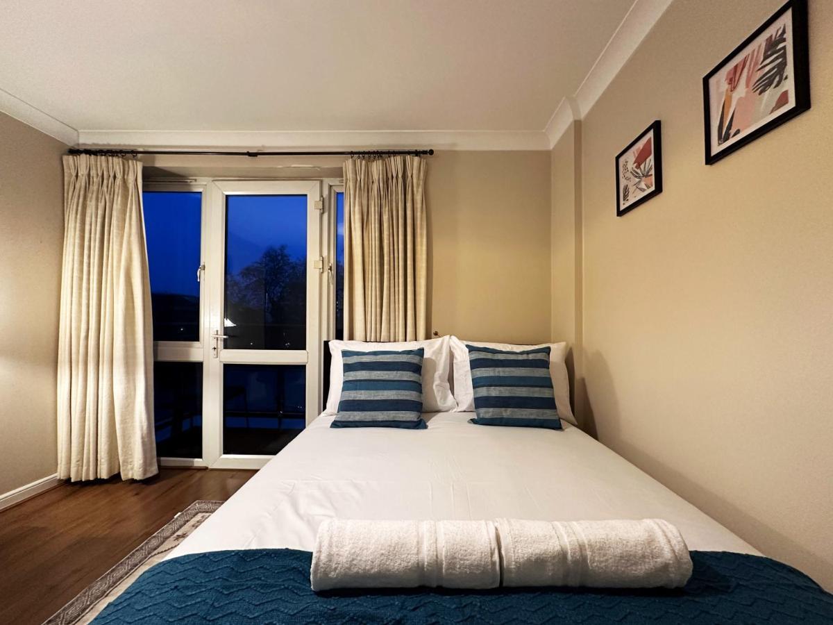 Apartment Tina Place In Tower Hill - 2 Double Beds, Max 4 People, Great Location In