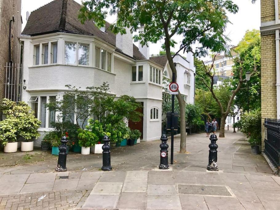 Stunning 2 Bed/2bath Flat In Heart Of Kensington Apartment