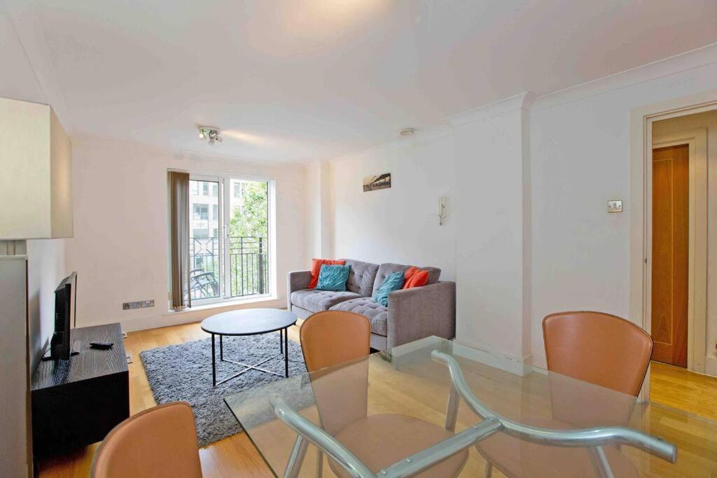 Globe View St Pauls Apartment London