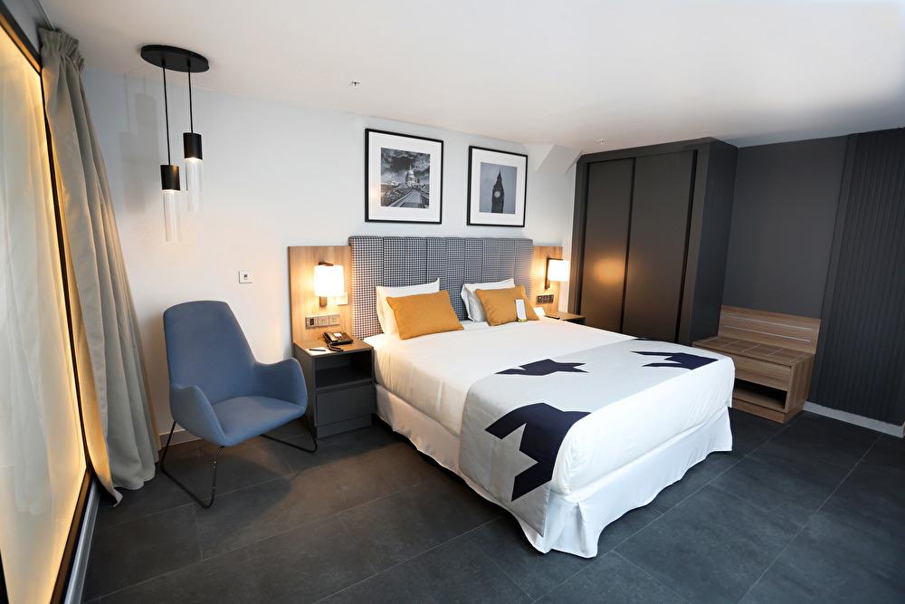 Riu Plaza Victoria 4* London