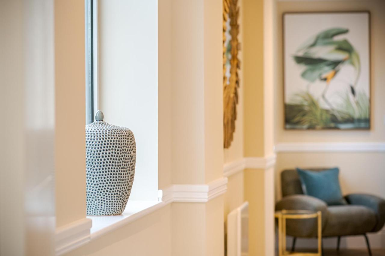 Stylish 2 Bedroom With Ac In Chiswick Londra