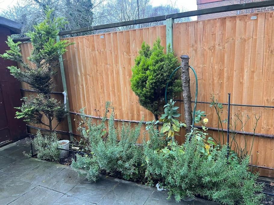 Stunning 2 Bedroom Duplex In The Heart Of * London