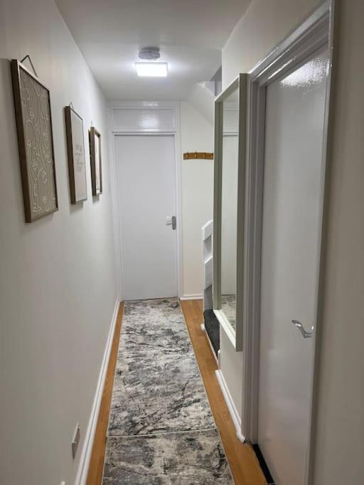 Stunning 2 Bedroom Duplex In The Heart Of * London