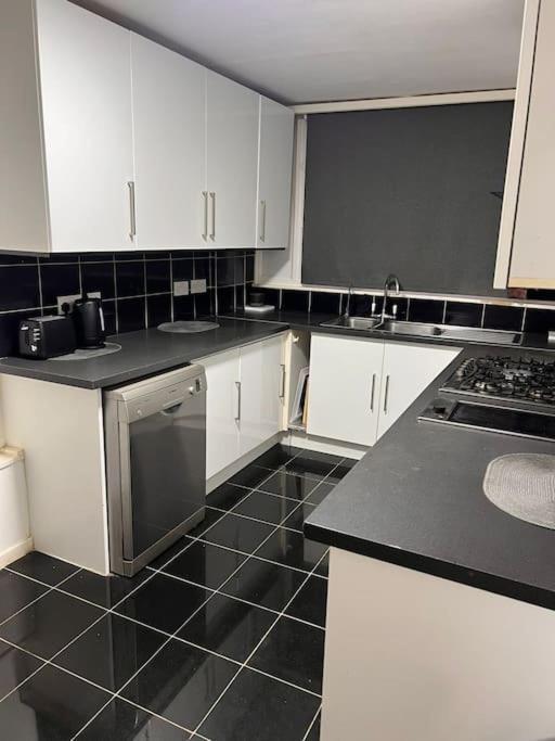 Stunning 2 Bedroom Duplex In The Heart Of Apartment