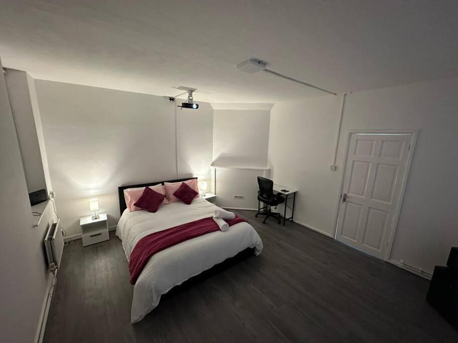 Super Double Bedroom Zone 1 Appartement *