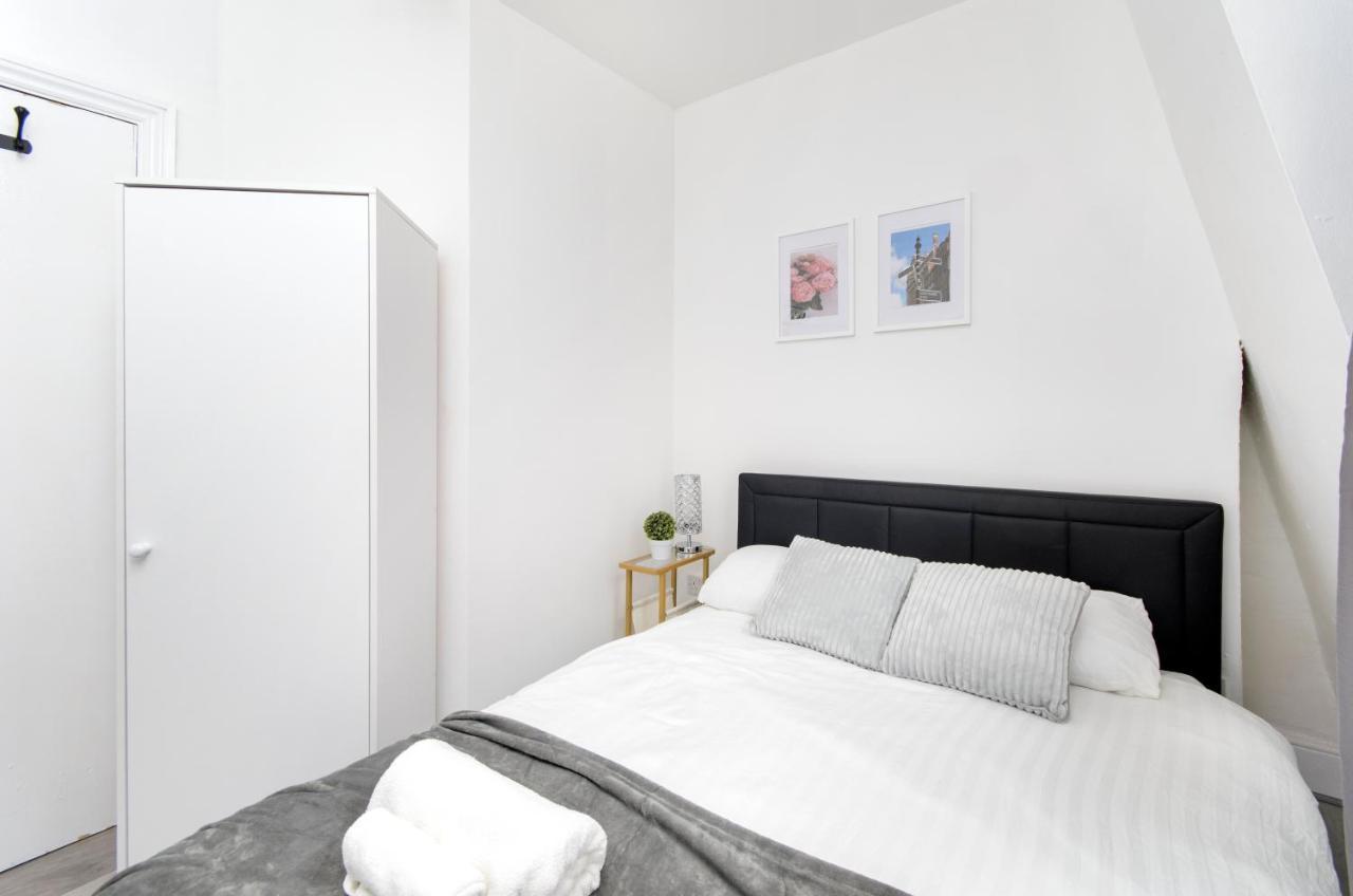 4th Floor Apartment *