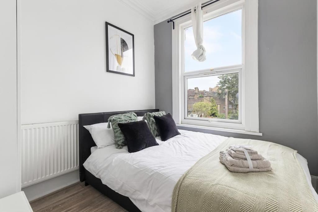Cosy 3 Bed Flat 15mins To Kings Cross * Londra