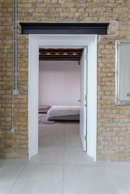 Apartment Luxury 1bed In Converted Warehouse Next To Excel London
