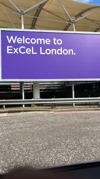 Luxury 1bed In Converted Warehouse Next To Excel * London