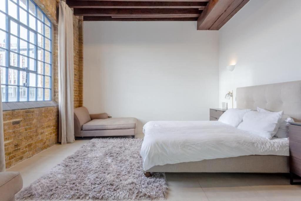 Apartment Luxury 1bed In Converted Warehouse Next To Excel *