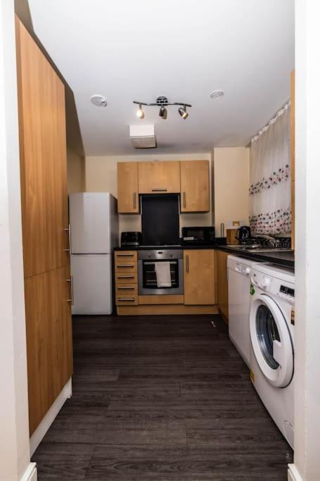 Pristine Relocation Pamers * Londen