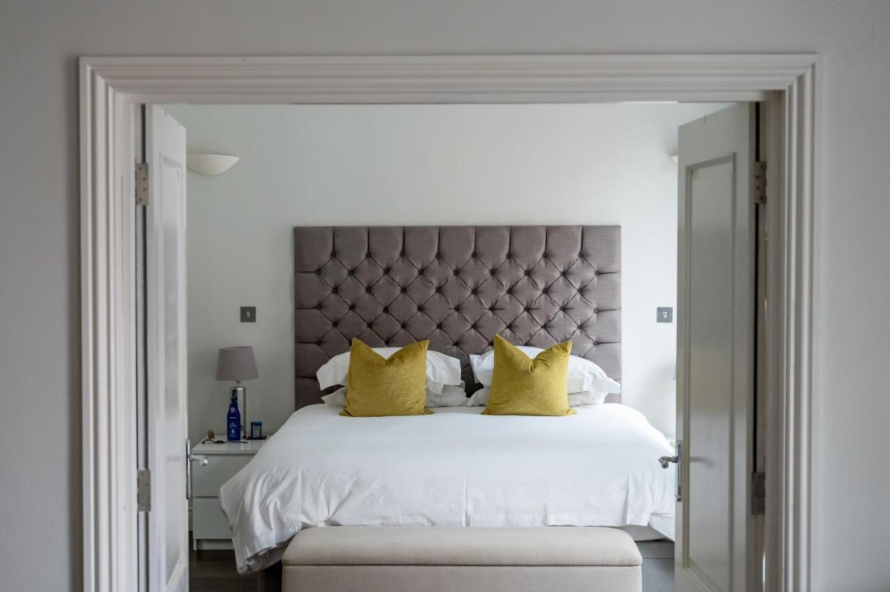 Apartment 9 Hertford Street *