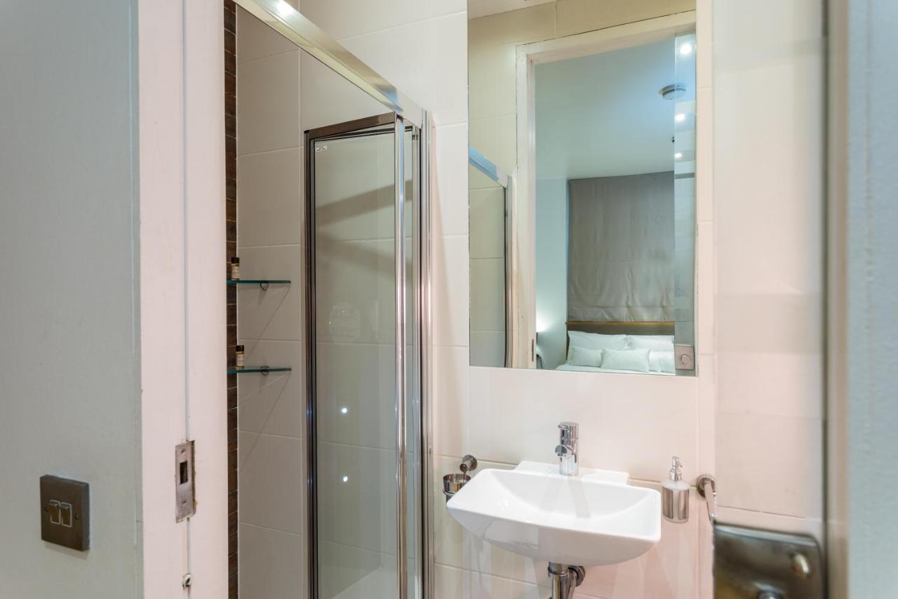 Space 4* Londen