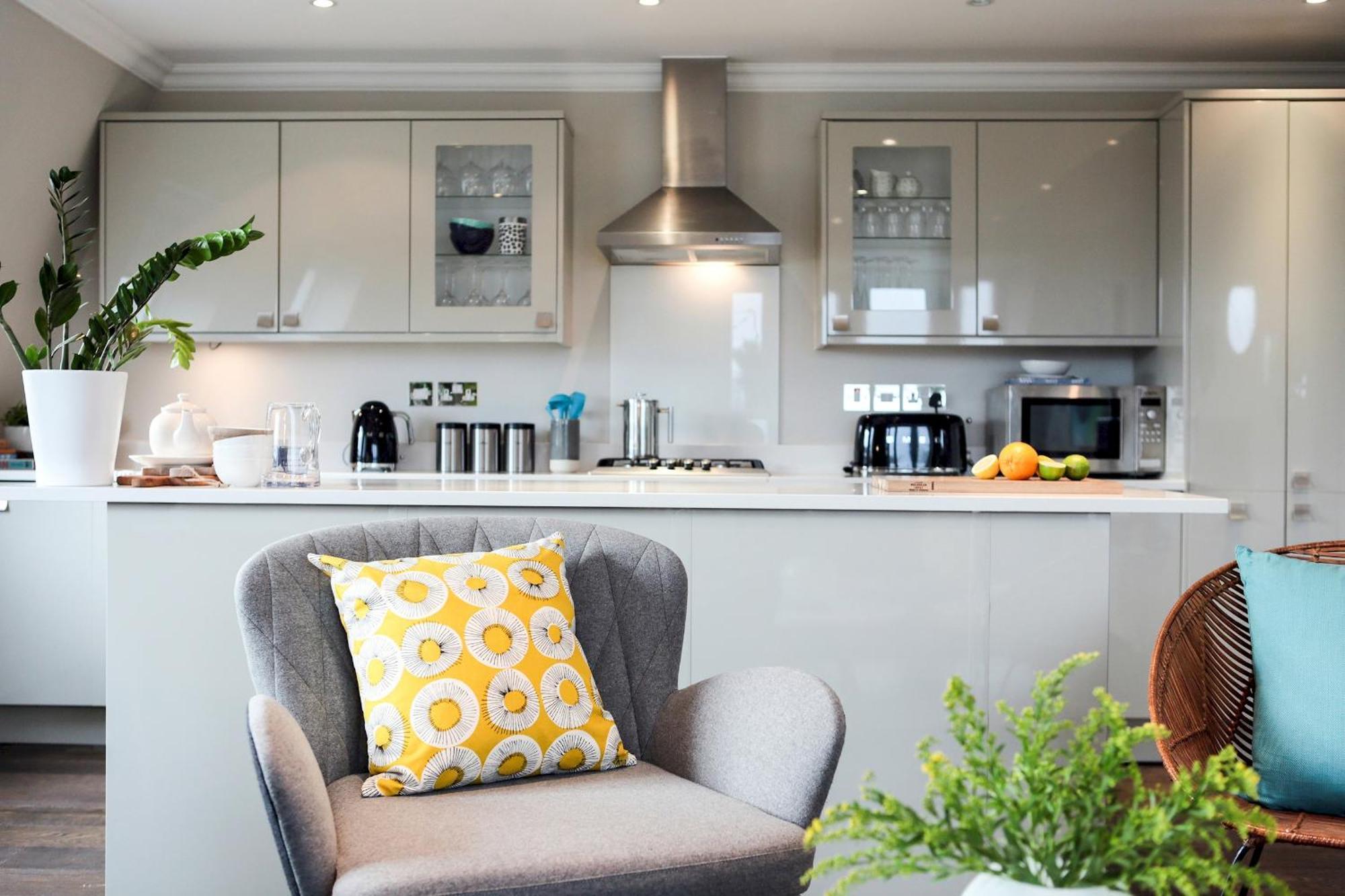 Madison Hill - White Hill House 5 - 3 Bedroom Flat * London